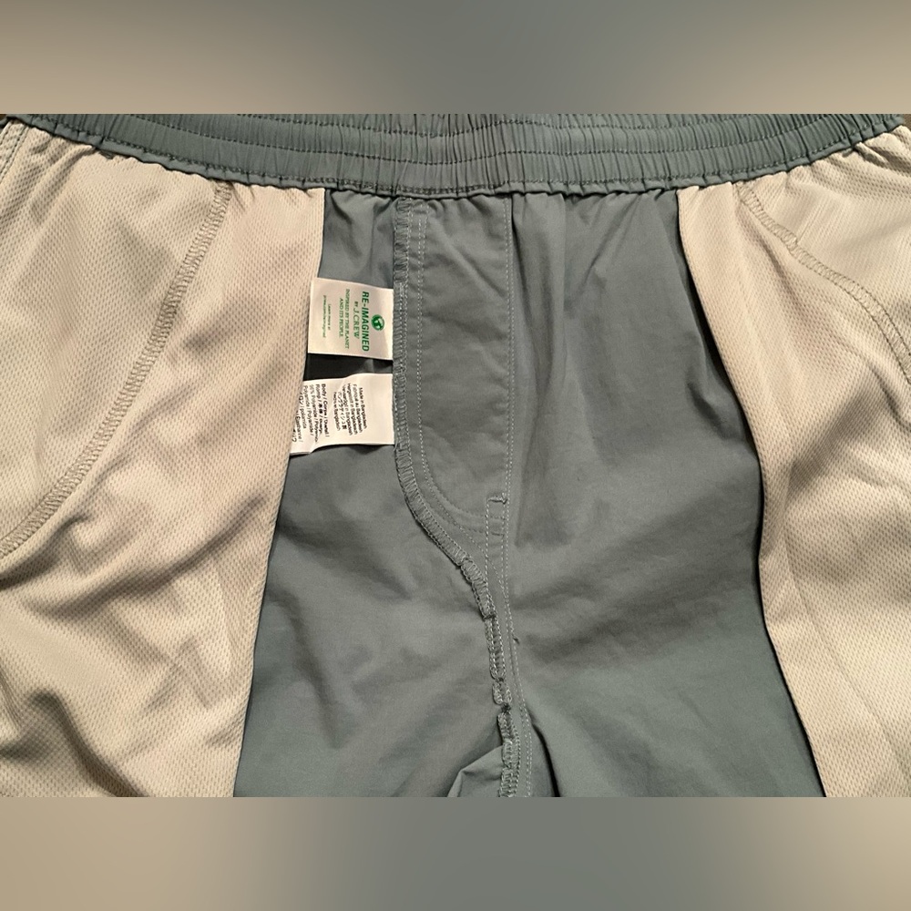 NWT $69.50 J Crew Men’s Blue Casual Short M - Picture 8 of 9